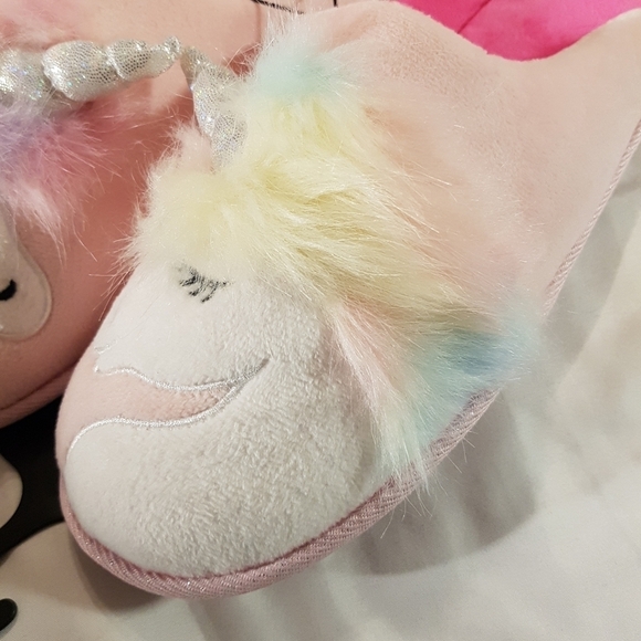 Secret Treasures women's size 5/6 Unicorn slippers pick size - Picture 3 of 4